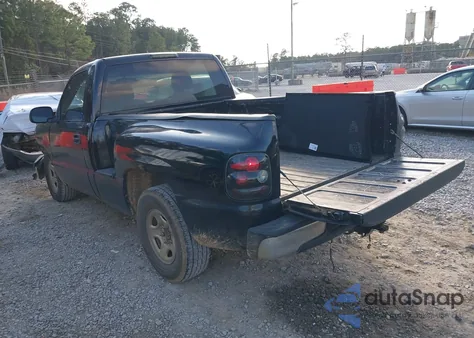 2003 Chevrolet Silverado 1500 z USA, uszkodzony, nr VIN 1GCEC14X13Z263995